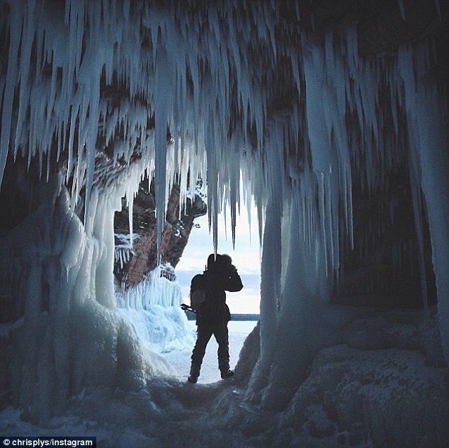 Hidden ice caves of Lake Superior revealed for the first time in 5 years - PHOTO