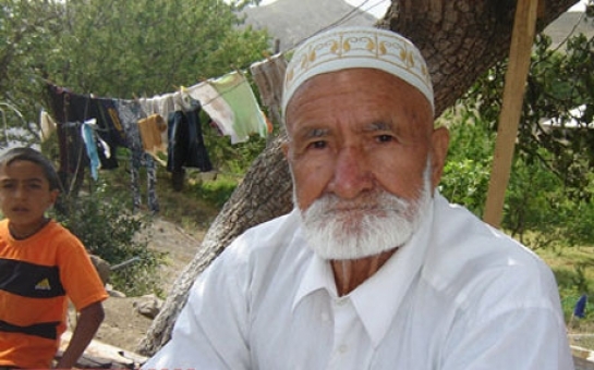 Azeri octogenarian fathers two children