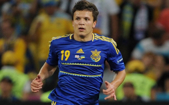 Ukraine star Yevhen Konoplyanka 'signs' Liverpool deal