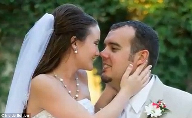 Wife has a second wedding because she cannot remember her first big day - PHOTO