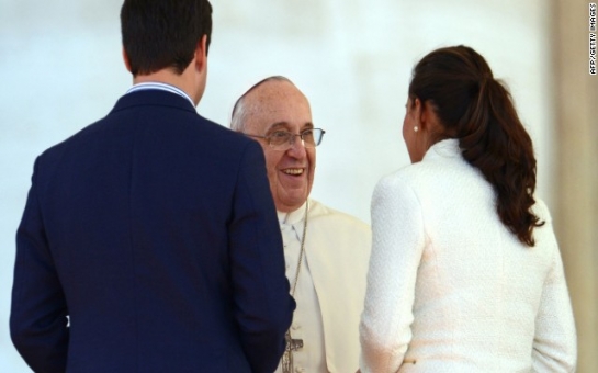 Pope Francis talks language of love with couples