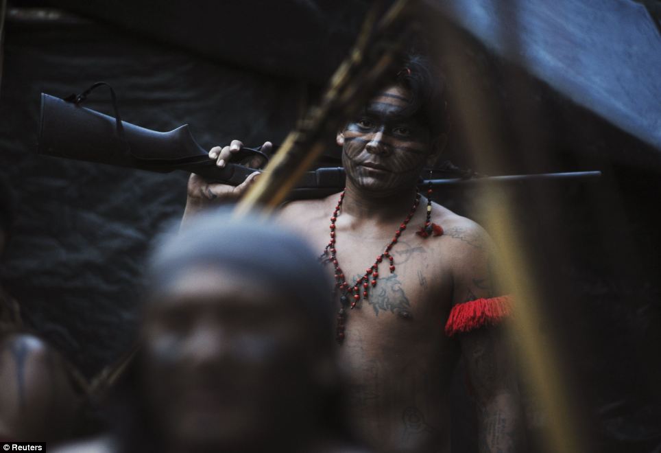 Hunting with the Munduruku warriors - PHOTO