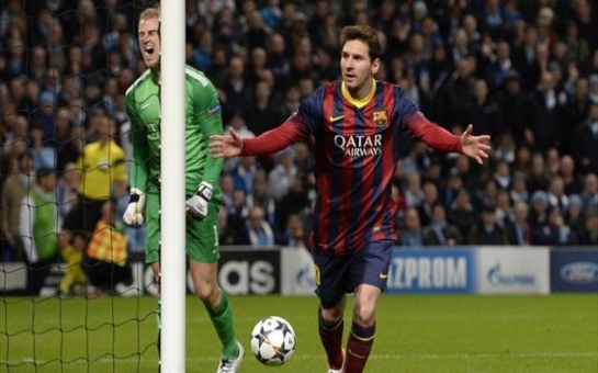 Messi and Alves net in Barcelona win at 10-man City