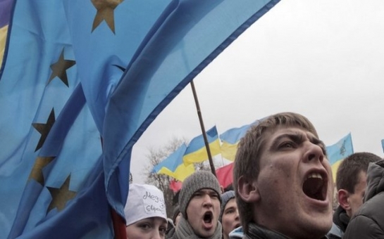 Ukraine crisis: Fears of financial collapse