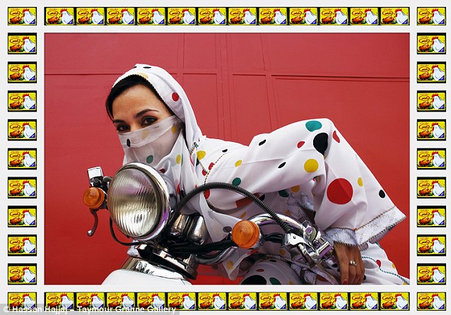 The GIRL motorcycle gangs of Morocco - PHOTO+VIDEO