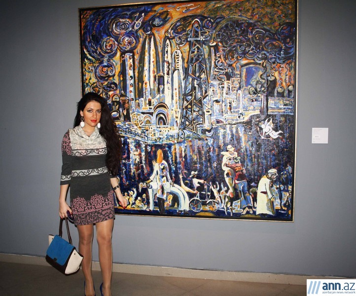  Наргиз Пашаева на выставке заслуженного художника - ФОТО