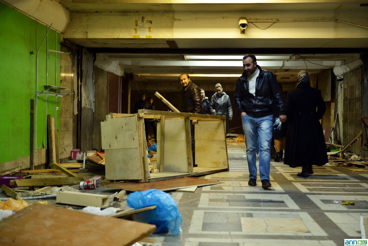 Demolition of shops at metro stations in Azeri capital - PHOTO