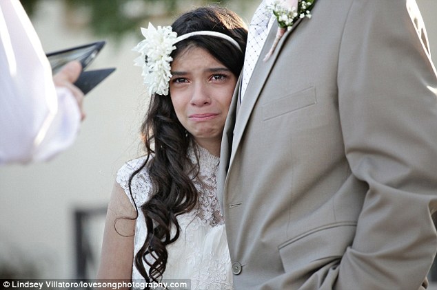 Dying father sees his 11-year-old down the 'aisle' - PHOTO+VIDEO