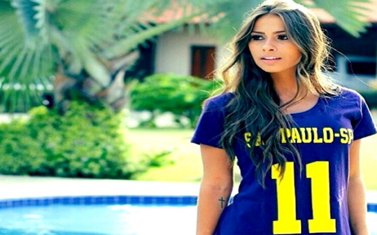 Neymar’s new model girlfriend becomes talking point