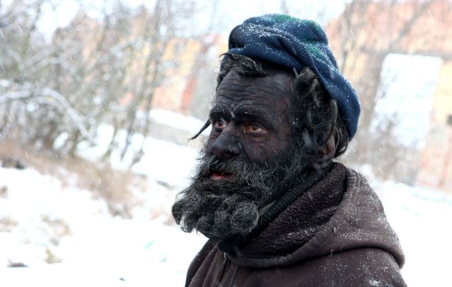 Is this the dirtiest man in Europe? - PHOTO+VIDEO