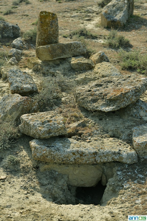 'Arab' cemetery near Baku - PHOTO