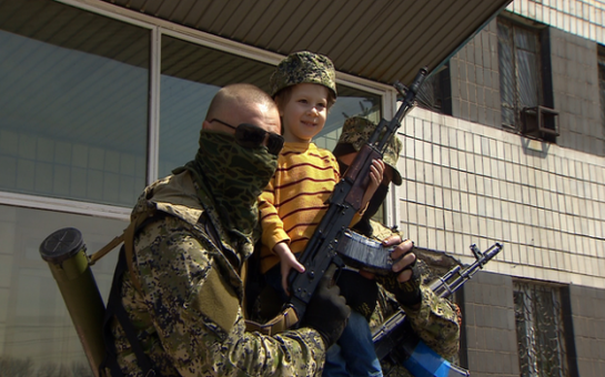 Ukraine crisis: Meeting the little green men