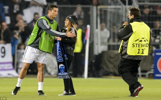 Cristiano Ronaldo feels the hate (and love) from fans