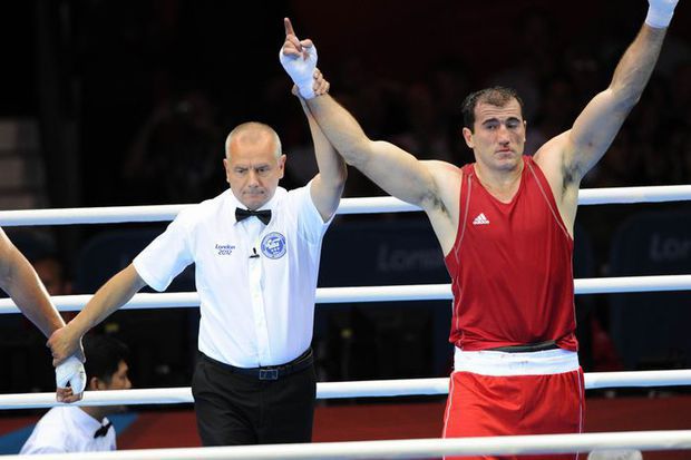 Азербайджанский боксер победил нокаутом