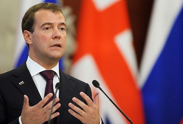 Medvedev Qərbə meydan oxudu