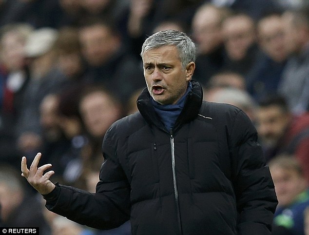 Mourinho reaches 400 Premier League points in 174 matches