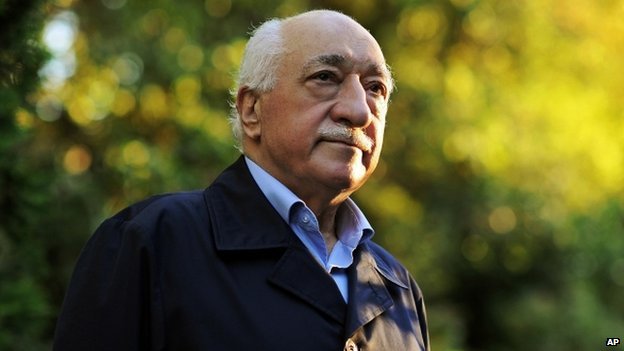 Turkey issues Fethullah Gulen arrest warrant