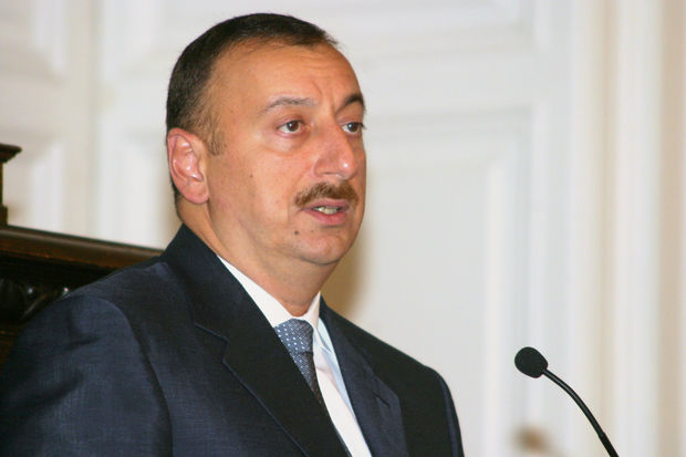 Ильхам Алиев наградил спортсменов