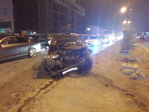 Авария в Баку: Opel протаранил три машины