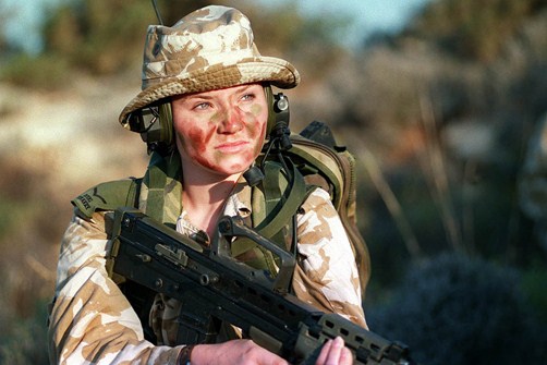 В армию могут призвать женщин