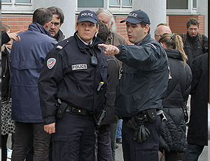 МИД России подтвердил арест во Франции пятерых россиян - ОБНОВЛЕНО