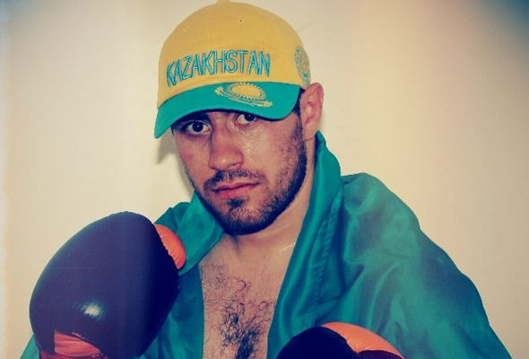 Азербайджан приобрел профессионального боксера