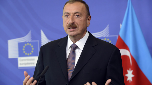 Aliyev urges Central Bank to prevent manat gain against euro