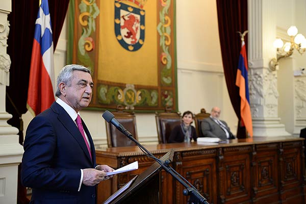 Sarkisian threatens Azerbaijan with 'preventive' strikes