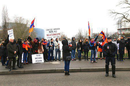 Азербайджанец вынудил армян прекратить акцию