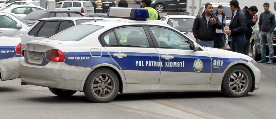 Komitə sədri yol polisləri sərt tənqid etdi