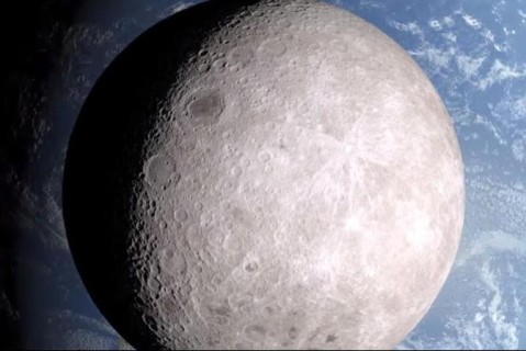 NАSА показали темную сторону Луны