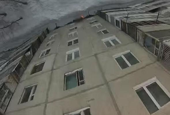 Россиянин поджег себя, прыгнул с 9 этажа и выжил