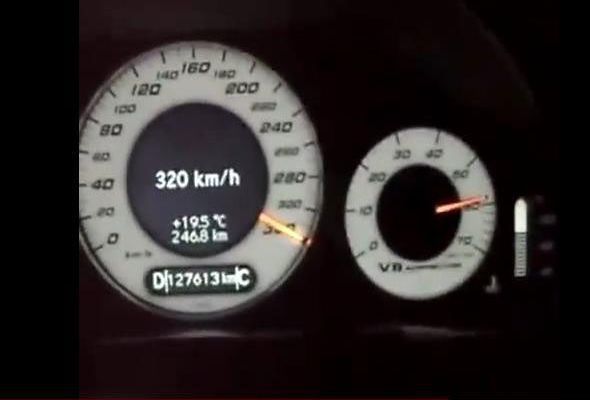 Azərbaycanda maşını 320 km/s sürətlə sürdülər - VİDEO