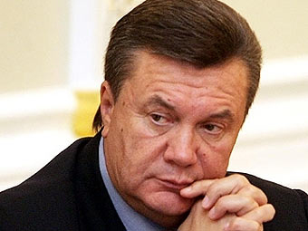 Янукович пообещал вернуться
