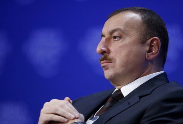 Ильхам Алиев прокомментировал девальвацию маната