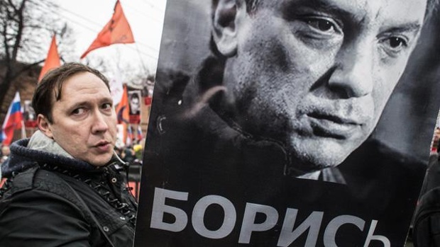 Thousands rally in Moscow for slain Putin critic Boris Nemtsov