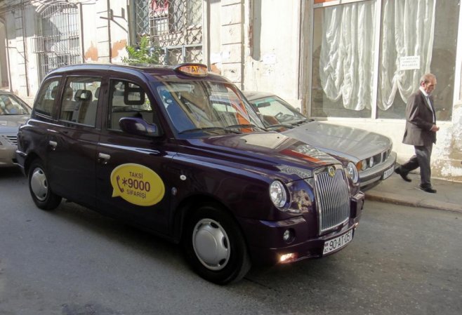 Bakıda qeyri-adi taksi - FOTOLAR