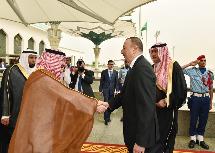 President Ilham Aliyev, his spouse arrive in Jeddah