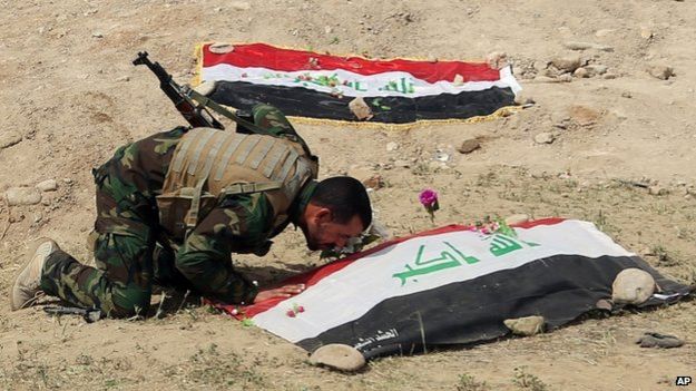 Mass graves of Iraqi soldiers killed by IS found in Tikrit