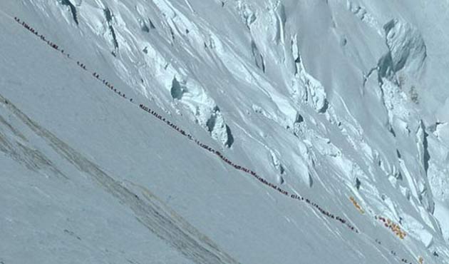 Dünyanın ən hündür dağının altından tunel çəkilir