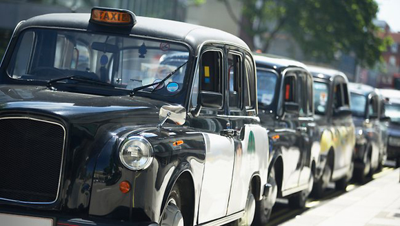 Nazirlik: Bakıya daha 500 “London taksisi