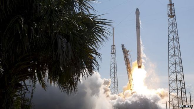 SpaceX fails in third try to retrieve rocket after launch