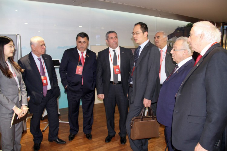 Azerbaijani lawmakers visit China