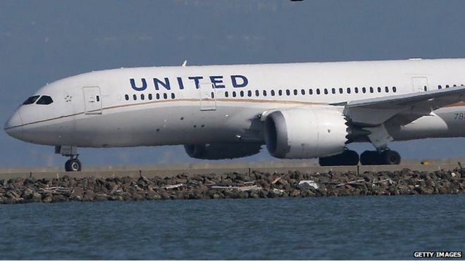 United bans researcher from flight after 'joke tweet'