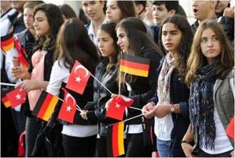 Turks in Germany criticize Armenian 'genocide' motion