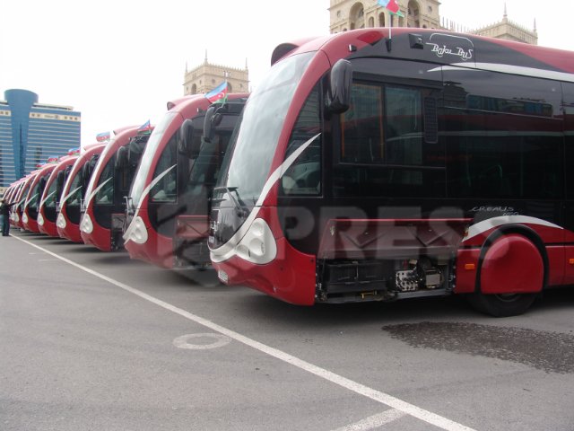 Bakının yeni avtobusları - Fotolar