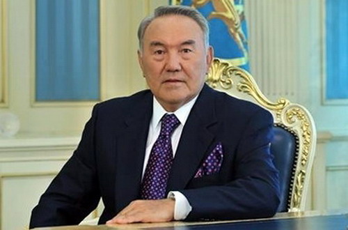 Назарбаев принял присягу