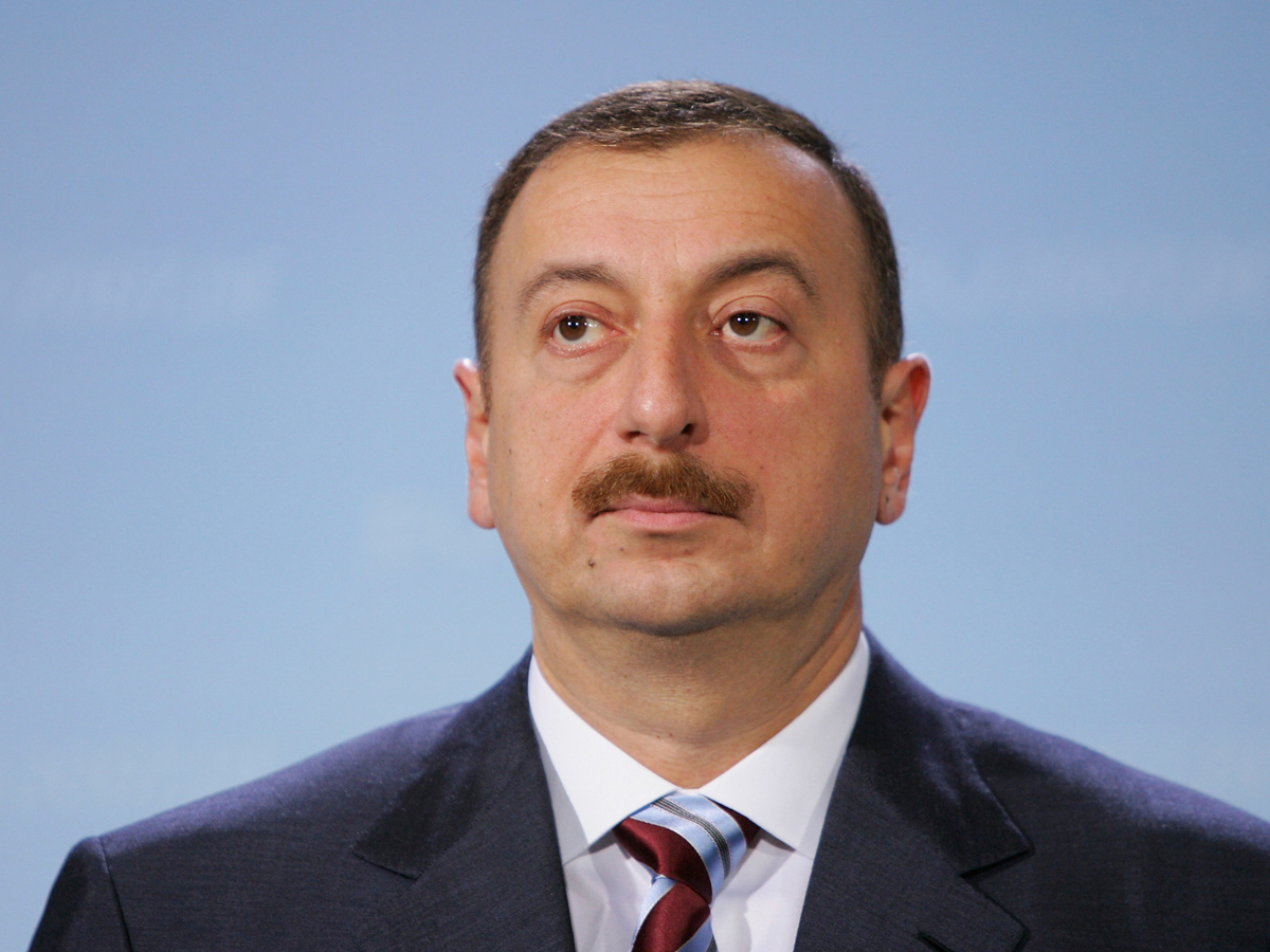 Ильхам Алиев поучаствовал в открытии Парка Евроигр