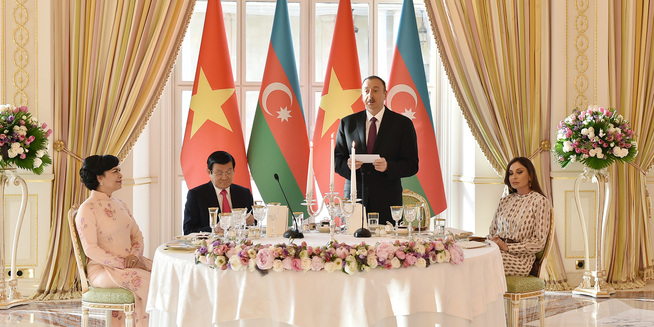 Azeri, Vietnamese leaders praise ties, pledge to expand coop