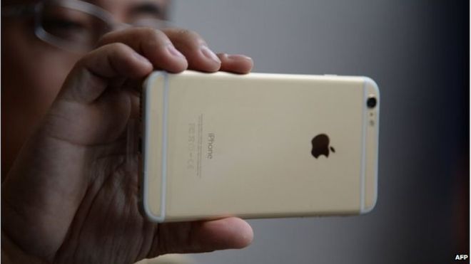 Apple shares 'undervalued' says billionaire investor Icahn